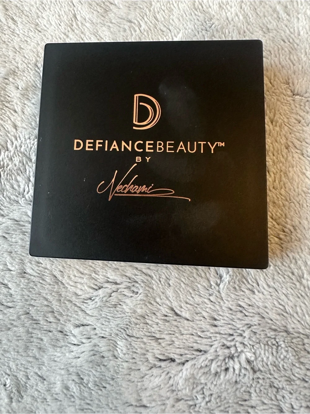 Defiance Beauty matte bronzer